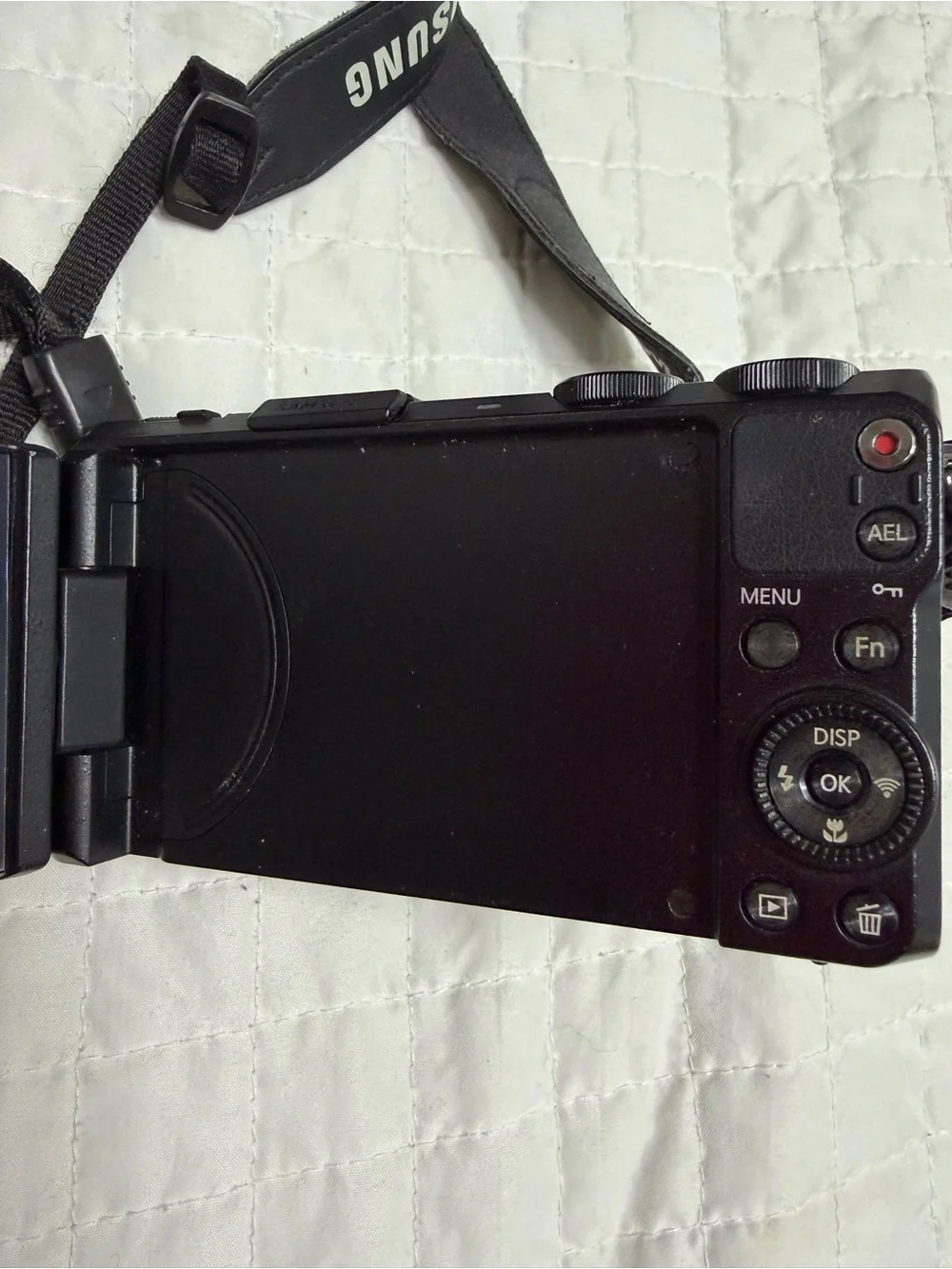 Samsung EX2F Digital Camera WiFi F1.4 AMOLED Flip Screen Tested Works